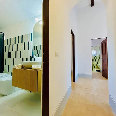 Luxury Three Bedroom House With Pool And Panoramic Sea View *