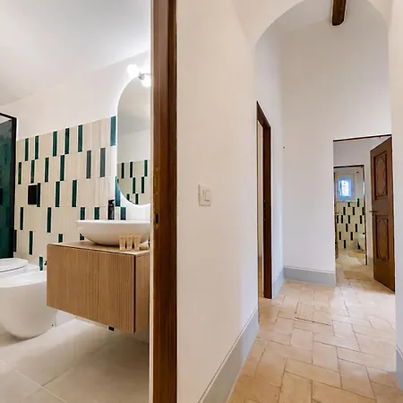 Luxury Three Bedroom House With Pool And Panoramic Sea View